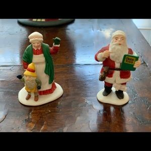 Dept 56 North Pole Series Mr & Mrs Clause